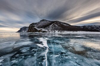 Почему на зимний Байкал лучше ехать в марте, а не на Новый год