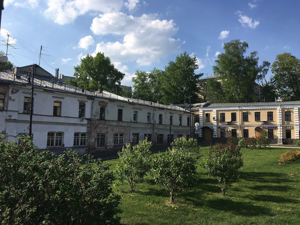 Сквер на Хитровской площади Сквер на Хитровской площади