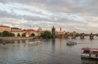 Карлов мост в Праге Карлов мост в Праге