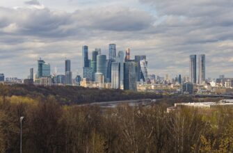 Вид на Москва-Сити с Воробьёвых гор Вид на Москва-Сити с Воробьёвых гор