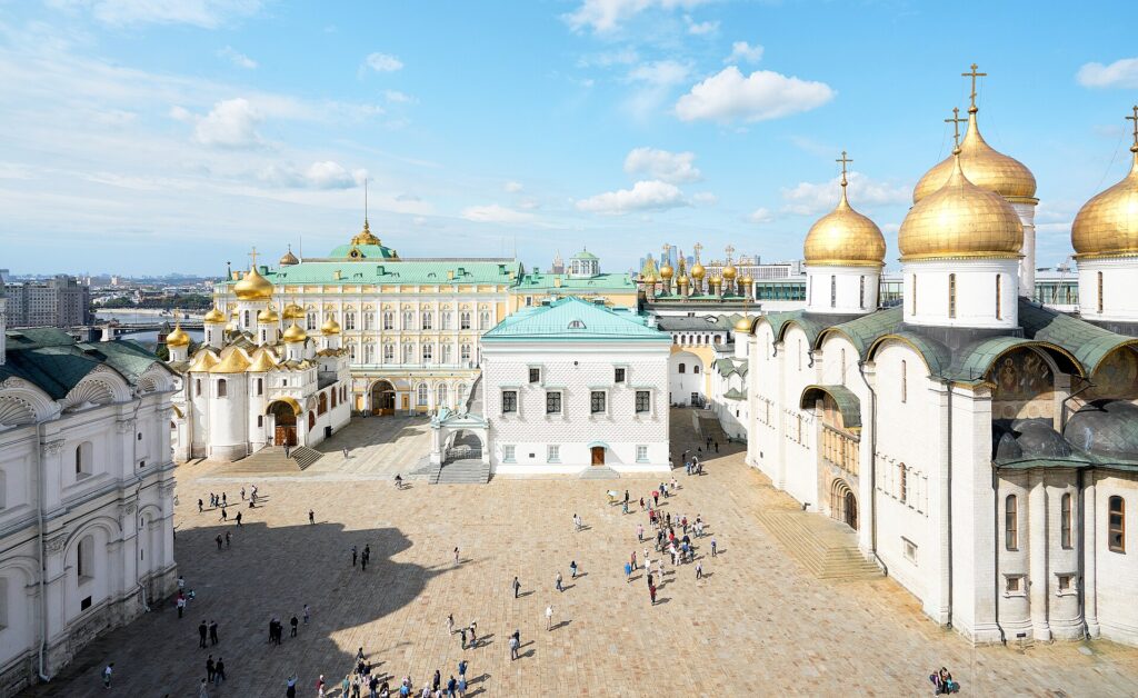 Соборная площадь Кремля