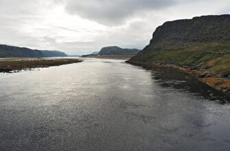 Берег Баренцева моря в Териберке