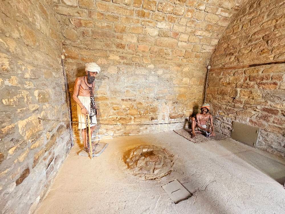 Розовое озеро, Атешгях, Янардаг, Марсианские горы и Бешбармаг, Каспийское море, авторский тур